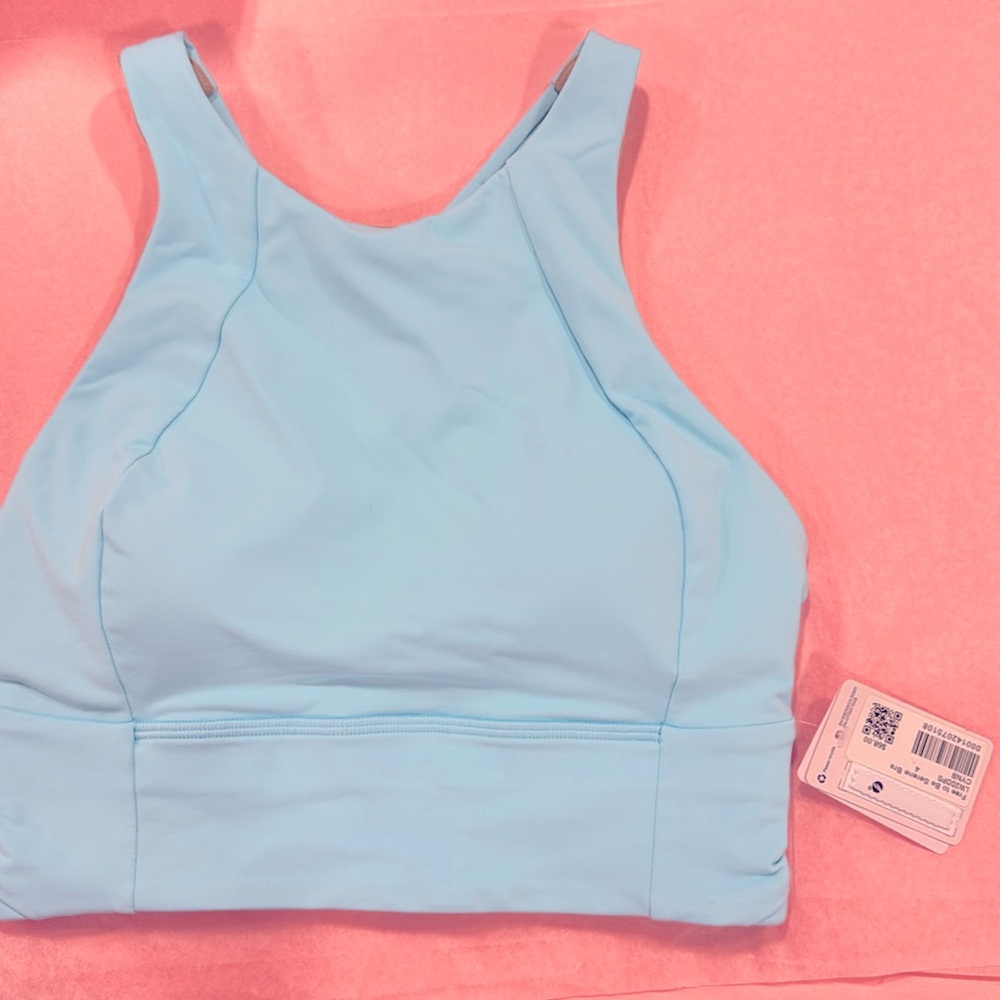 Lululemon Free to Ne Serena Bra Top Size 4 NWT